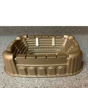 Nordic Ware Stadium Cake Pan
